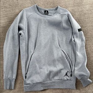 Jordan Men's Crewneck Sweater in Gray